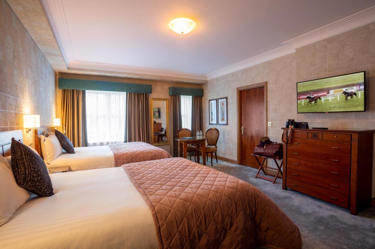 Lawlors Hotel Naas Dış mekan fotoğraf
